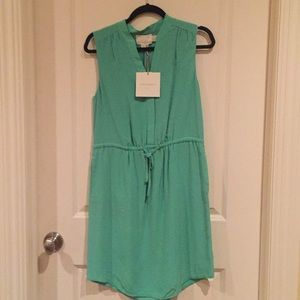 Mint green sleeveless 100% silk dress